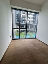 leedon-green photo thumbnail #2